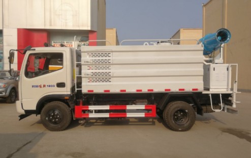 時風(fēng)藍(lán)牌灑水車圖片 時風(fēng)藍(lán)牌灑水車圖片