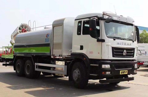 國(guó)六重汽汕德卡多功能抑塵車3