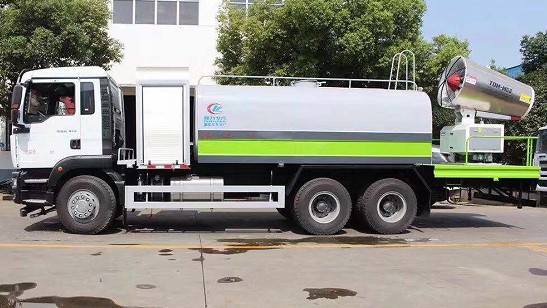 國(guó)六重汽汕德卡多功能抑塵車4