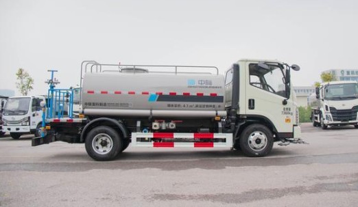 灑水車圖片 灑水車圖片