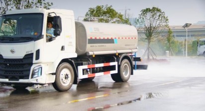 灑水車圖片 灑水車圖片