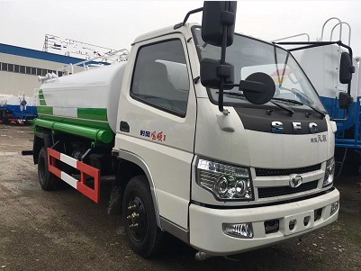 10方時(shí)風(fēng)風(fēng)順不上戶灑水車圖片 10方時(shí)風(fēng)風(fēng)順不上戶灑水車圖片