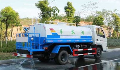 5方時(shí)風(fēng)風(fēng)順不上戶灑水車圖片 5方時(shí)風(fēng)風(fēng)順不上戶灑水車圖片