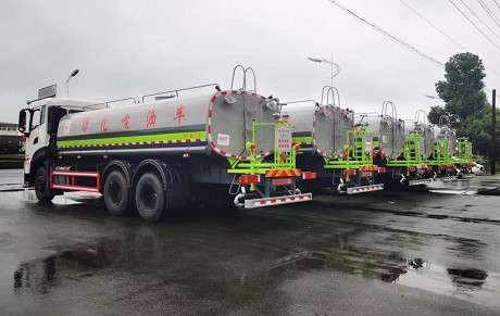 國(guó)六東風(fēng)天龍后雙橋18方灑水車批量發(fā)車圖片 國(guó)六東風(fēng)天龍后雙橋18方灑水車批量發(fā)車圖片