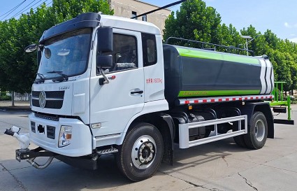 國六東風(fēng)福瑞卡F9云內(nèi)170馬力灑水車 國六東風(fēng)福瑞卡F9云內(nèi)170馬力灑水車