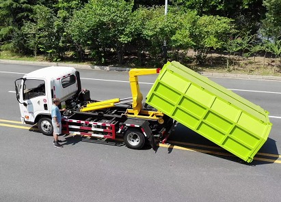 國(guó)六大運(yùn)藍(lán)牌勾臂垃圾車(chē)圖片 國(guó)六大運(yùn)藍(lán)牌勾臂垃圾車(chē)圖片