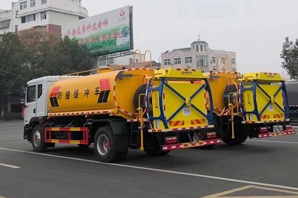 國六12方東風(fēng)多利卡D9灑水車帶防撞緩沖車 國六12方東風(fēng)多利卡D9灑水車帶防撞緩沖車